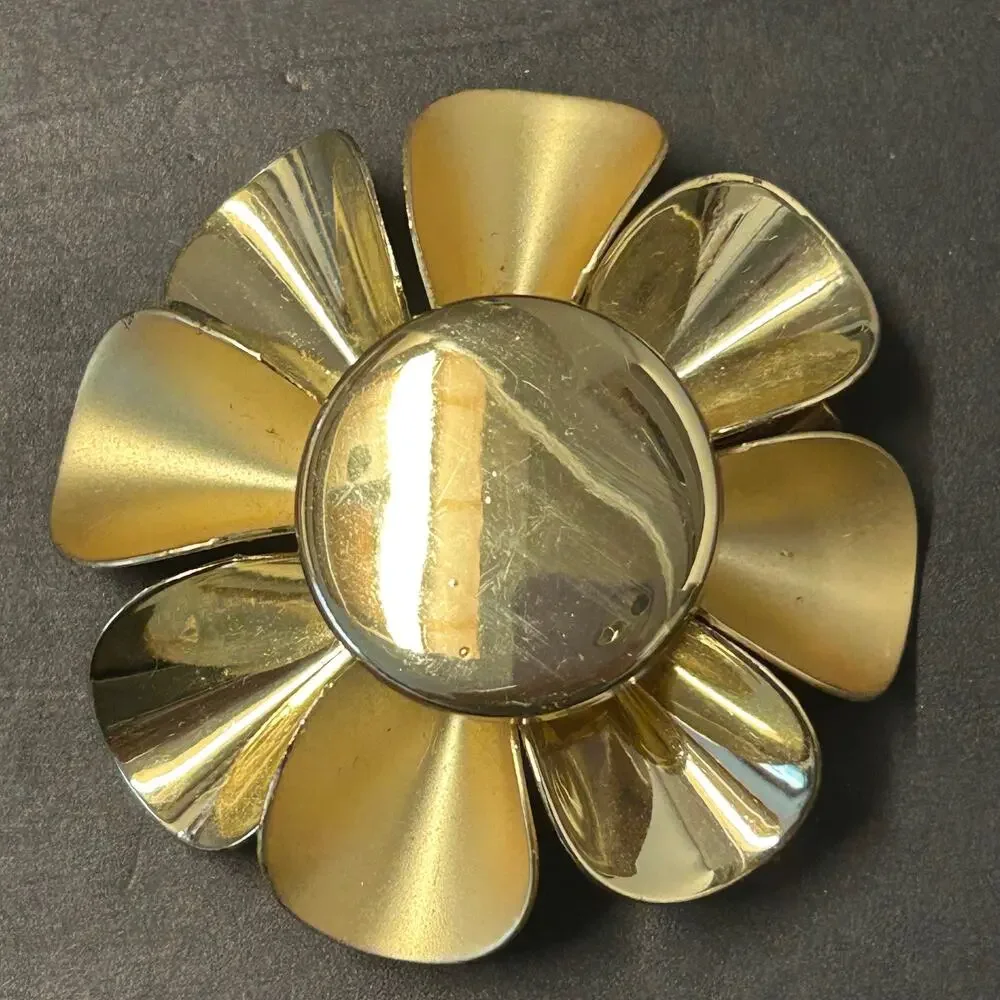 Vintage Brooch Gold‎ Floral Layered Petal Pin Unmarked 2 inch